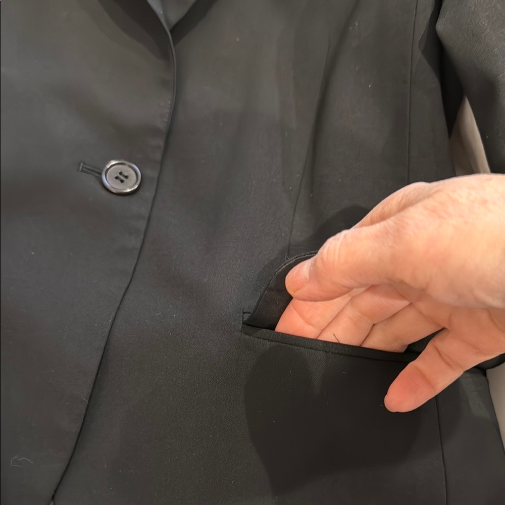 Theory Black Tailored Blazer with Notched Lapels - Picture 3 of 5